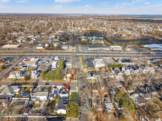 209 Gilford Avenue, Island Heights, NJ 08732