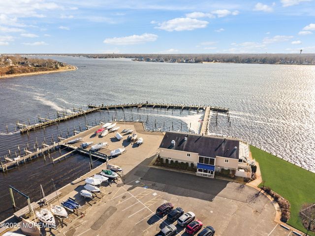 209 Gilford Avenue, Island Heights, NJ 08732