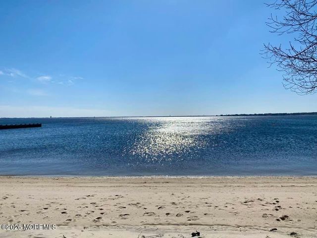 209 Gilford Avenue, Island Heights, NJ 08732