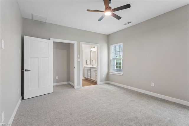 102 Oxford RN, Poquoson, VA 23662