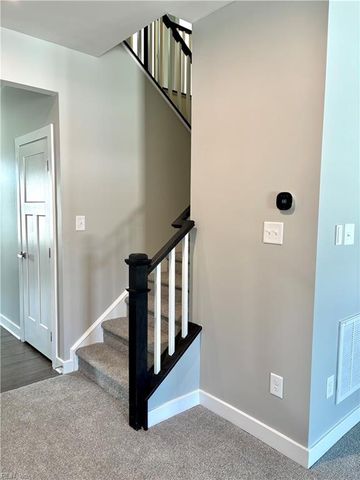 102 Oxford RN, Poquoson, VA 23662