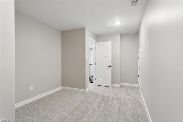 102 Oxford RN, Poquoson, VA 23662