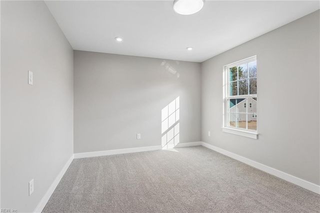 102 Oxford RN, Poquoson, VA 23662