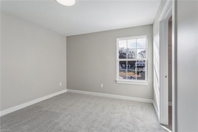 102 Oxford RN, Poquoson, VA 23662