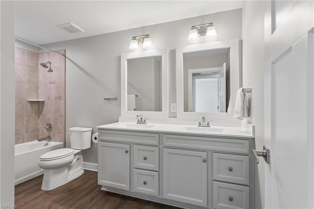 102 Oxford RN, Poquoson, VA 23662