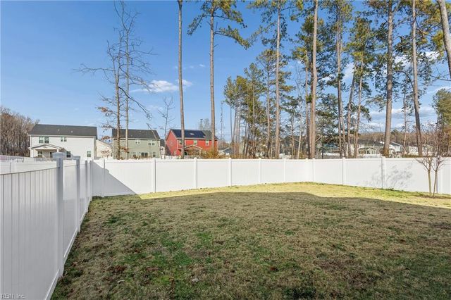 102 Oxford RN, Poquoson, VA 23662