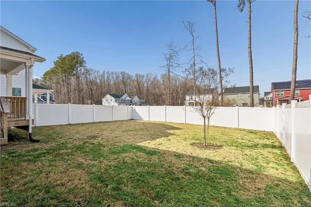 102 Oxford RN, Poquoson, VA 23662