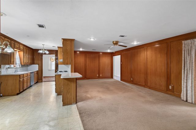 1605 Weathered Street, Irving, TX 75062