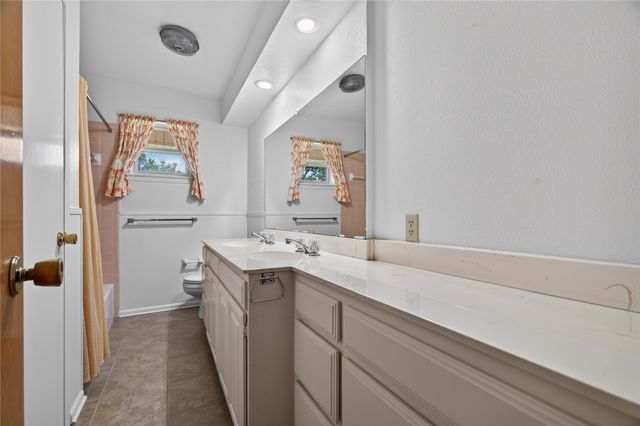 1605 Weathered Street, Irving, TX 75062