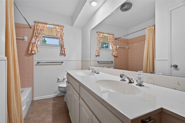 1605 Weathered Street, Irving, TX 75062