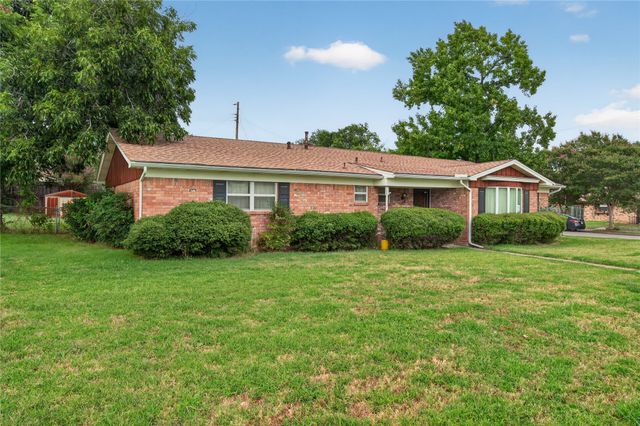1605 Weathered Street, Irving, TX 75062