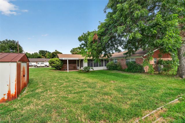 1605 Weathered Street, Irving, TX 75062