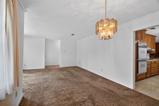 1605 Weathered Street, Irving, TX 75062
