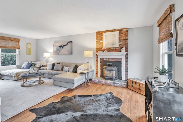 18 Oakdale Road, Plymouth, CT 06786