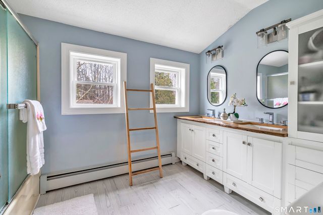 18 Oakdale Road, Plymouth, CT 06786