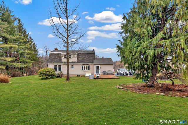 18 Oakdale Road, Plymouth, CT 06786