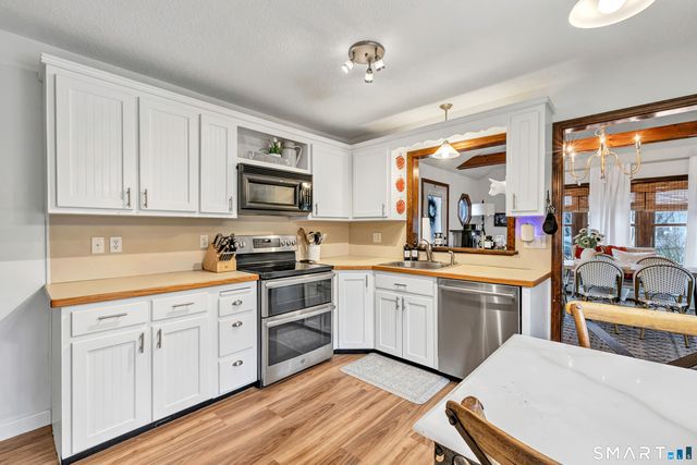 18 Oakdale Road, Plymouth, CT 06786