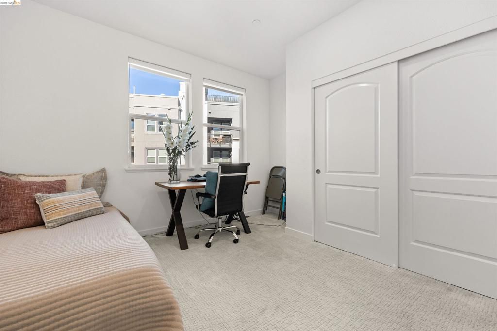 Image 21 of property listing at 2836 Tradewind Dr, Alameda, CA 94501