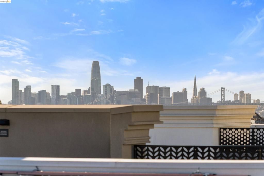 Image 31 of property listing at 2836 Tradewind Dr, Alameda, CA 94501