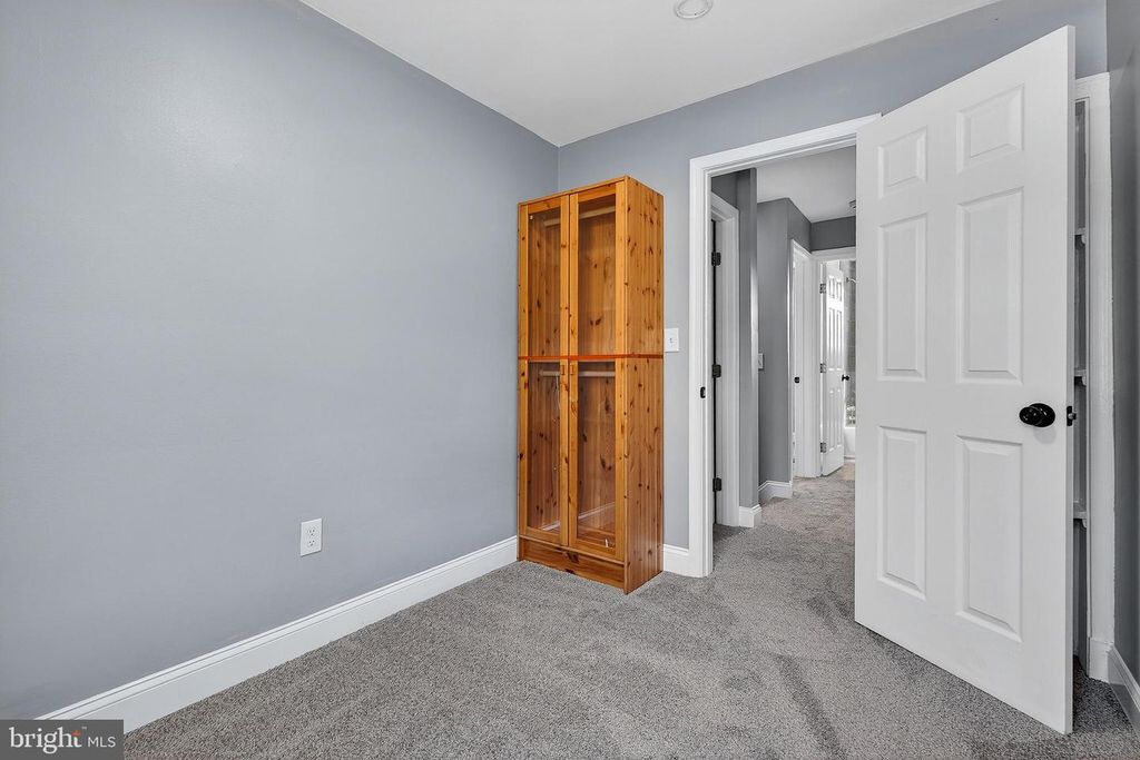 Image 13 of property listing at 4041 6TH ST, Baltimore, MD 21225
