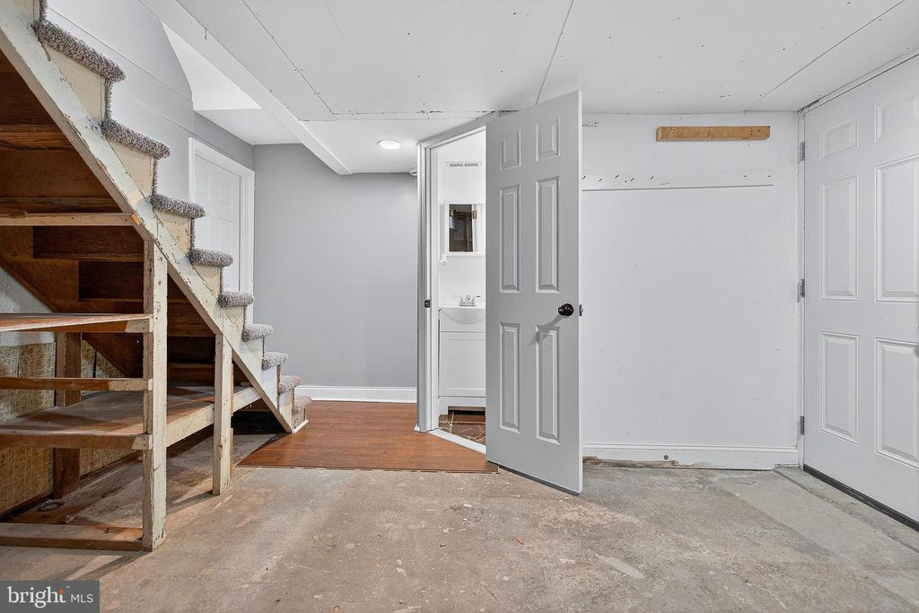 Image 23 of property listing at 4041 6TH ST, Baltimore, MD 21225