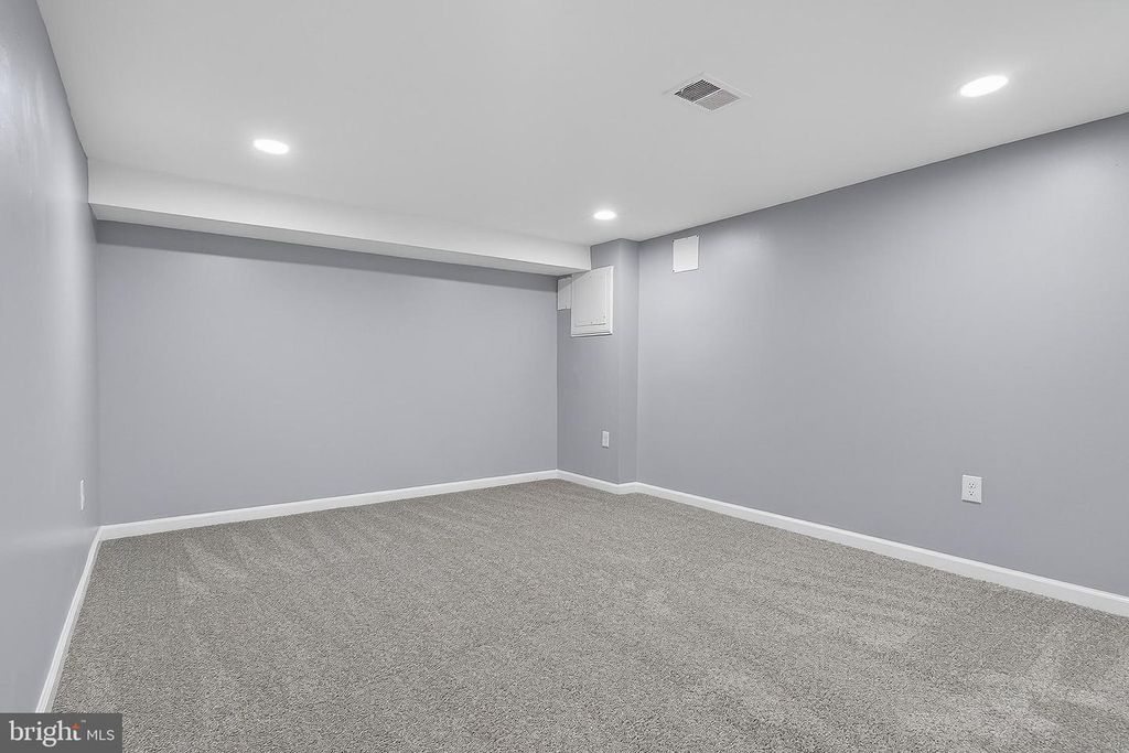 Image 24 of property listing at 4041 6TH ST, Baltimore, MD 21225