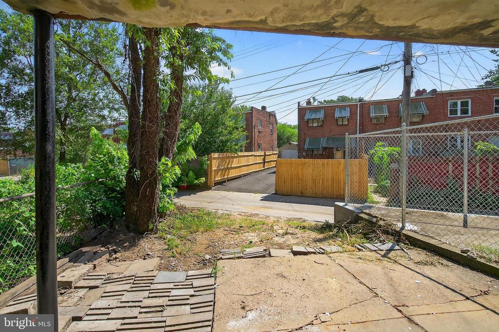 Image 26 of property listing at 4041 6TH ST, Baltimore, MD 21225