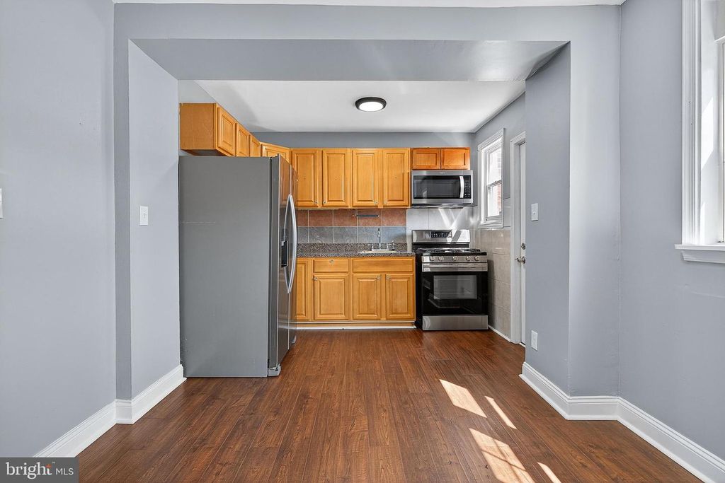 Image 9 of property listing at 4041 6TH ST, Baltimore, MD 21225