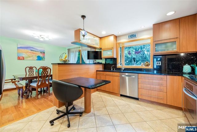 39-03 Garvey Place, Fair Lawn, NJ 07410