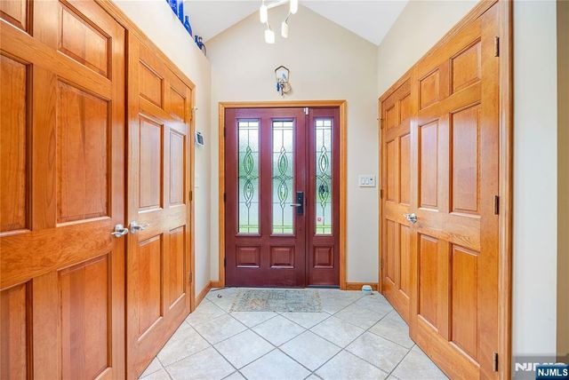 39-03 Garvey Place, Fair Lawn, NJ 07410