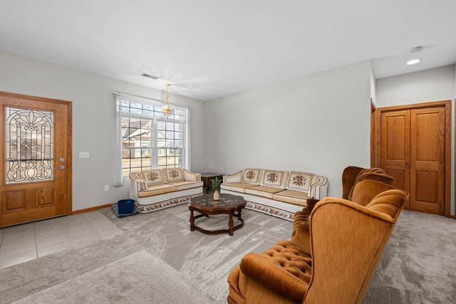 1005 2nd St Court, Moline, IL 61265