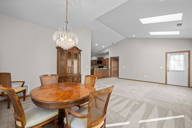 1005 2nd St Court, Moline, IL 61265