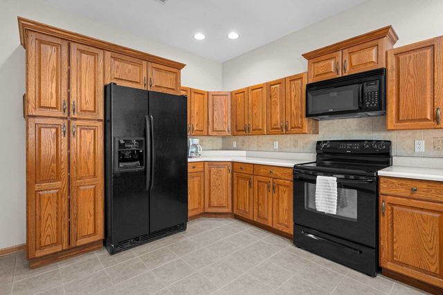 1005 2nd St Court, Moline, IL 61265