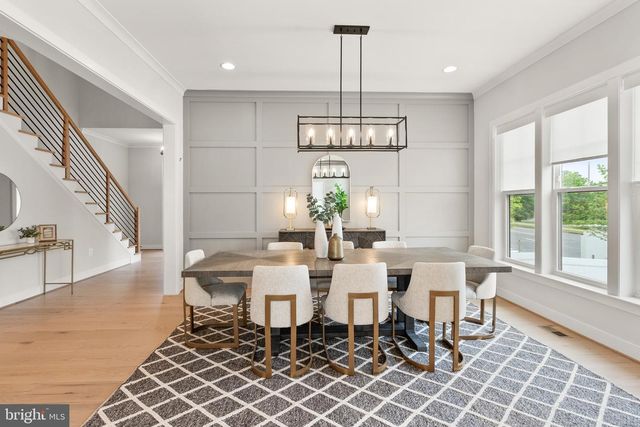 410 DOVE CIR SW, Vienna, VA 22180