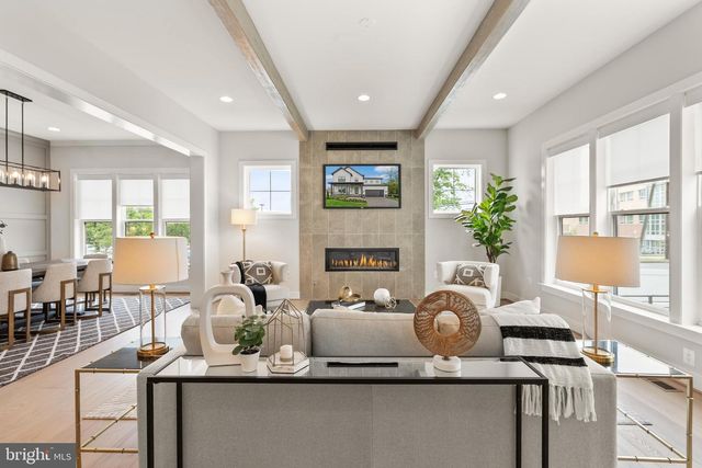 410 DOVE CIR SW, Vienna, VA 22180