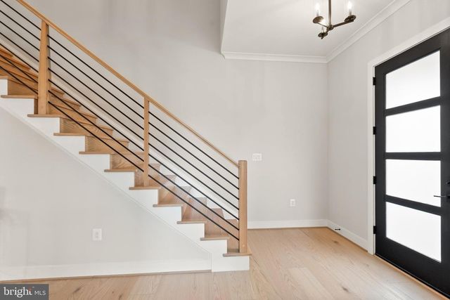 410 DOVE CIR SW, Vienna, VA 22180