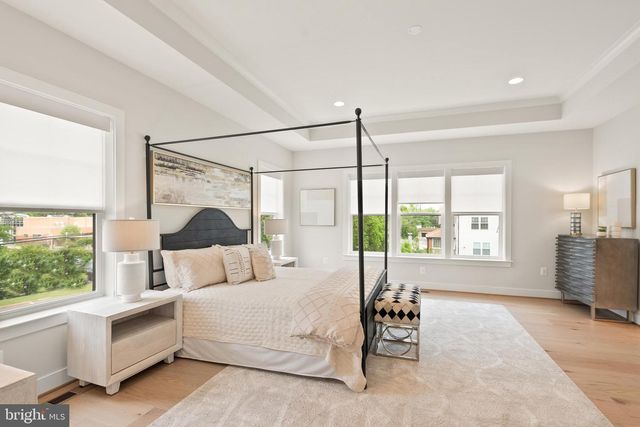 410 DOVE CIR SW, Vienna, VA 22180