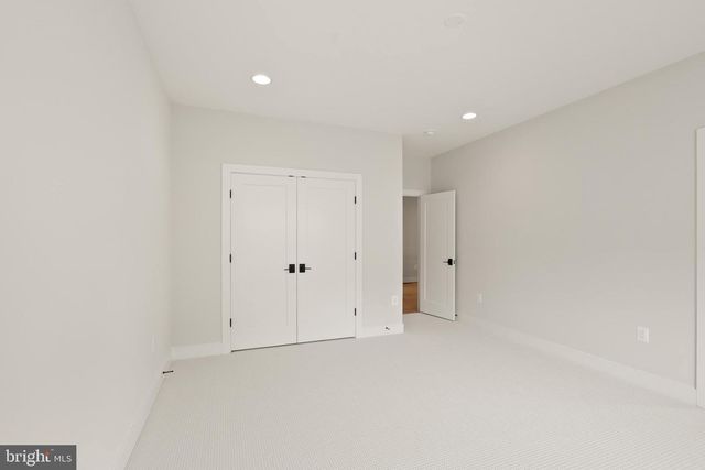 410 DOVE CIR SW, Vienna, VA 22180