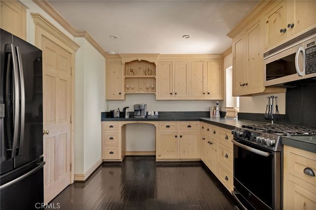 261 Ca-173, Lake Arrowhead, CA 92352