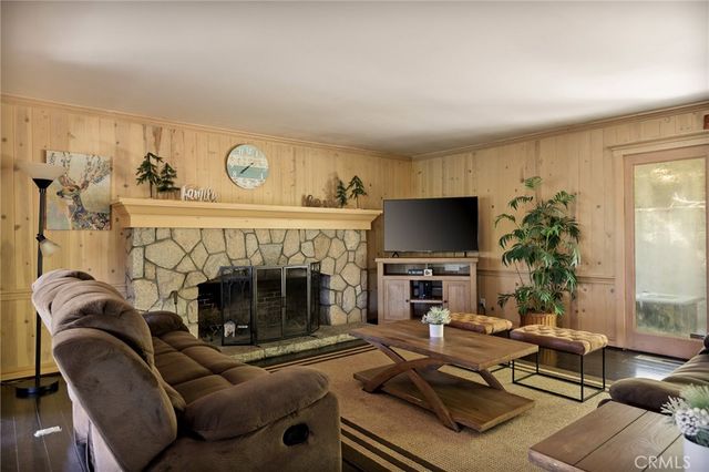 261 Ca-173, Lake Arrowhead, CA 92352