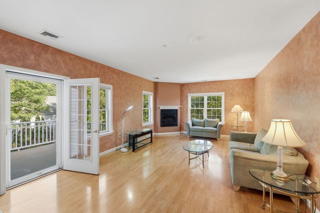 631 East Street B201, Mansfield, MA 02048
