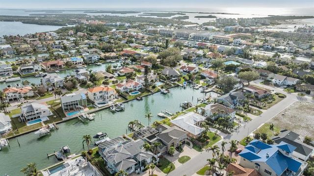 116 9TH STREET E, Tierra Verde, FL 33715