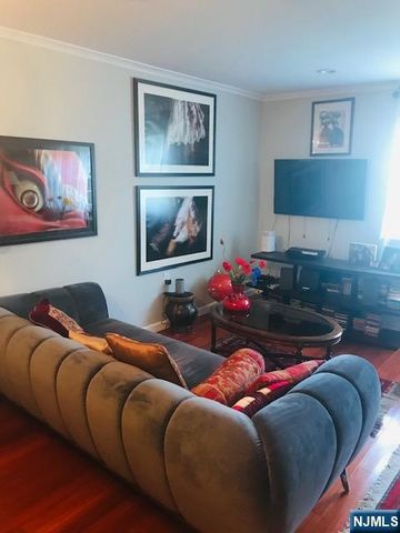 38 Maple Street 38, Teaneck, NJ 07666