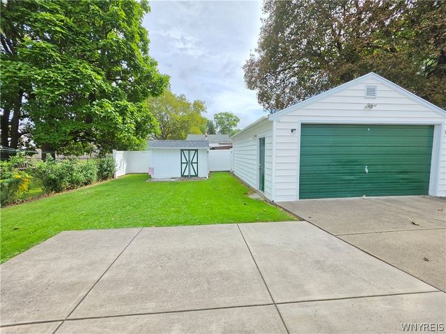 205 67th Street, Niagara Falls, NY 14304