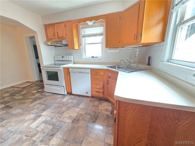 205 67th Street, Niagara Falls, NY 14304