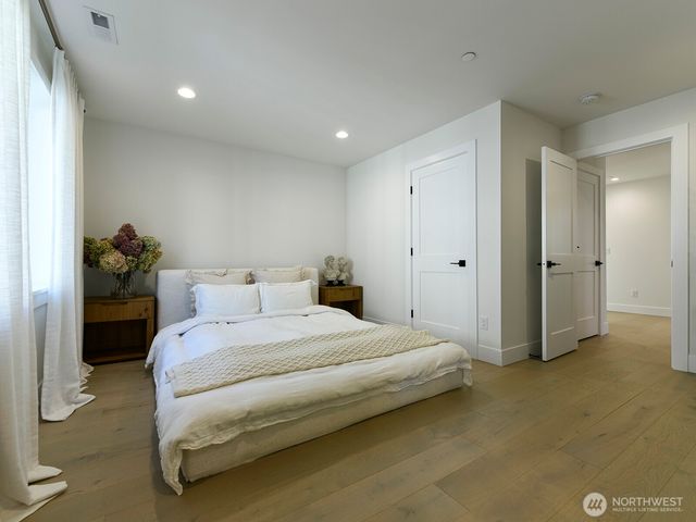 10019 SE 226th Place, Kent, WA 98031