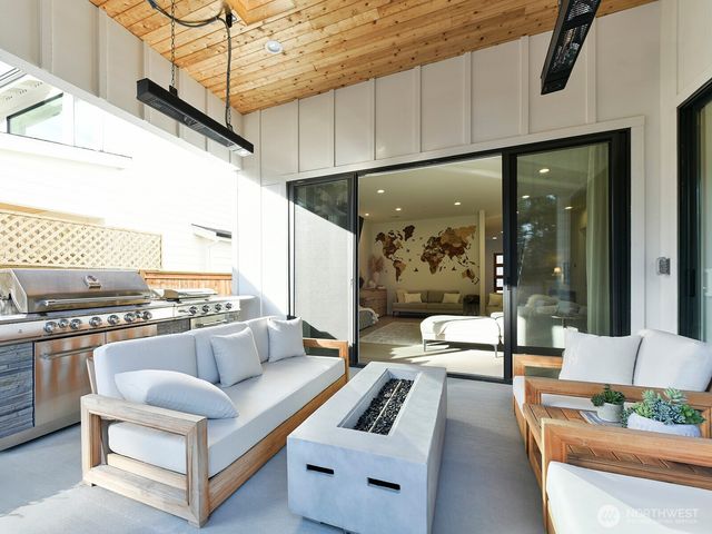 10019 SE 226th Place, Kent, WA 98031