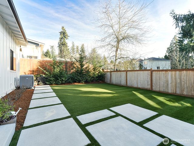 10019 SE 226th Place, Kent, WA 98031