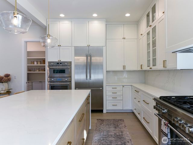 10019 SE 226th Place, Kent, WA 98031