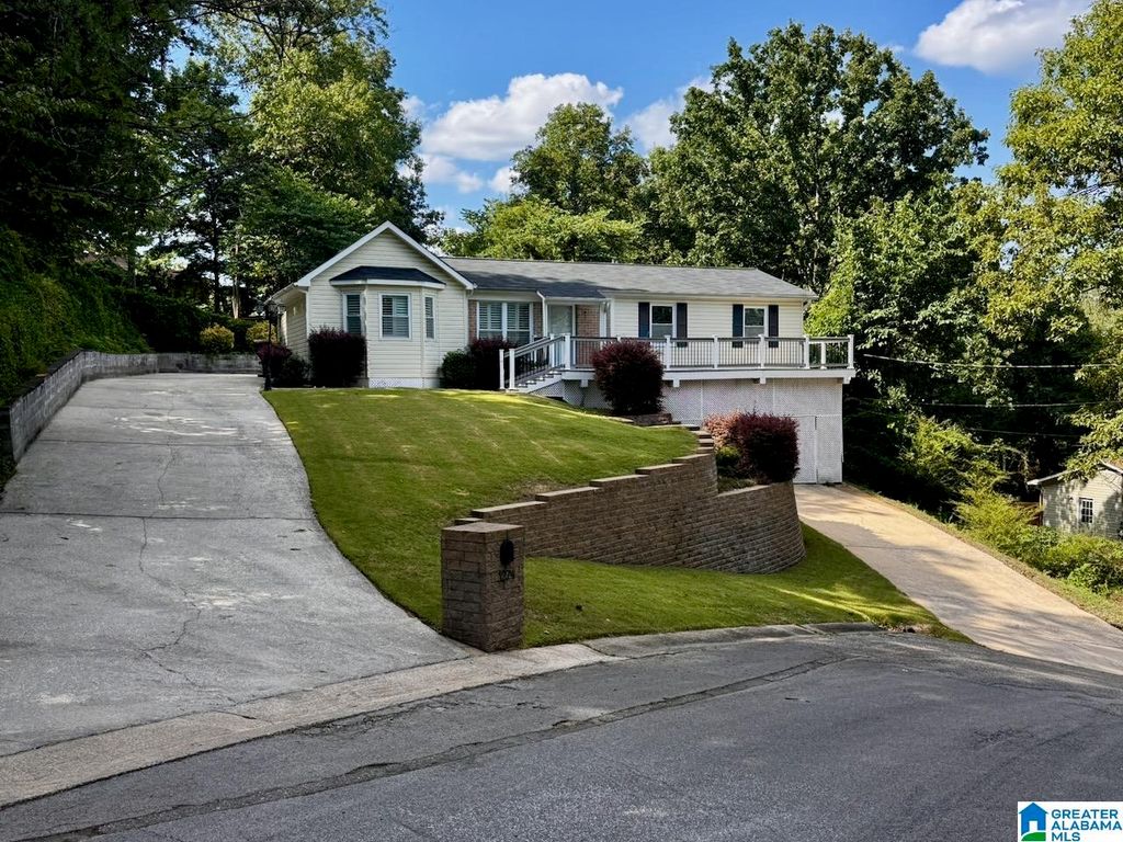 1274 BENNETT DRIVE, Alabaster, AL 35007